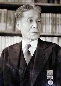 可児徳.jpg